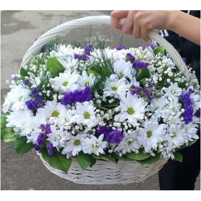 Композиция из роз, гвоздик и хризантем